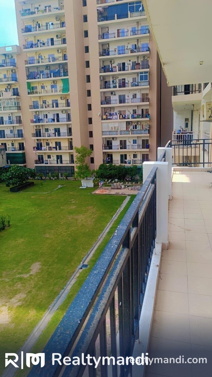 2 BHK Apartment for rent in Sector 75 Road, Noida – photo 1