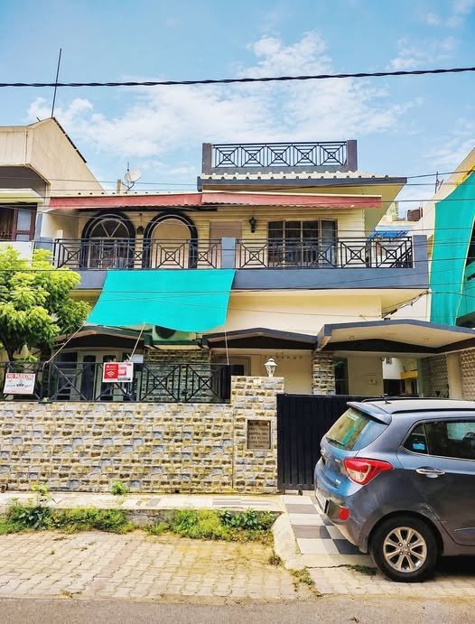 4 BHK+ Independent House/Villa for sale in Aliganj, Lucknow – photo 1