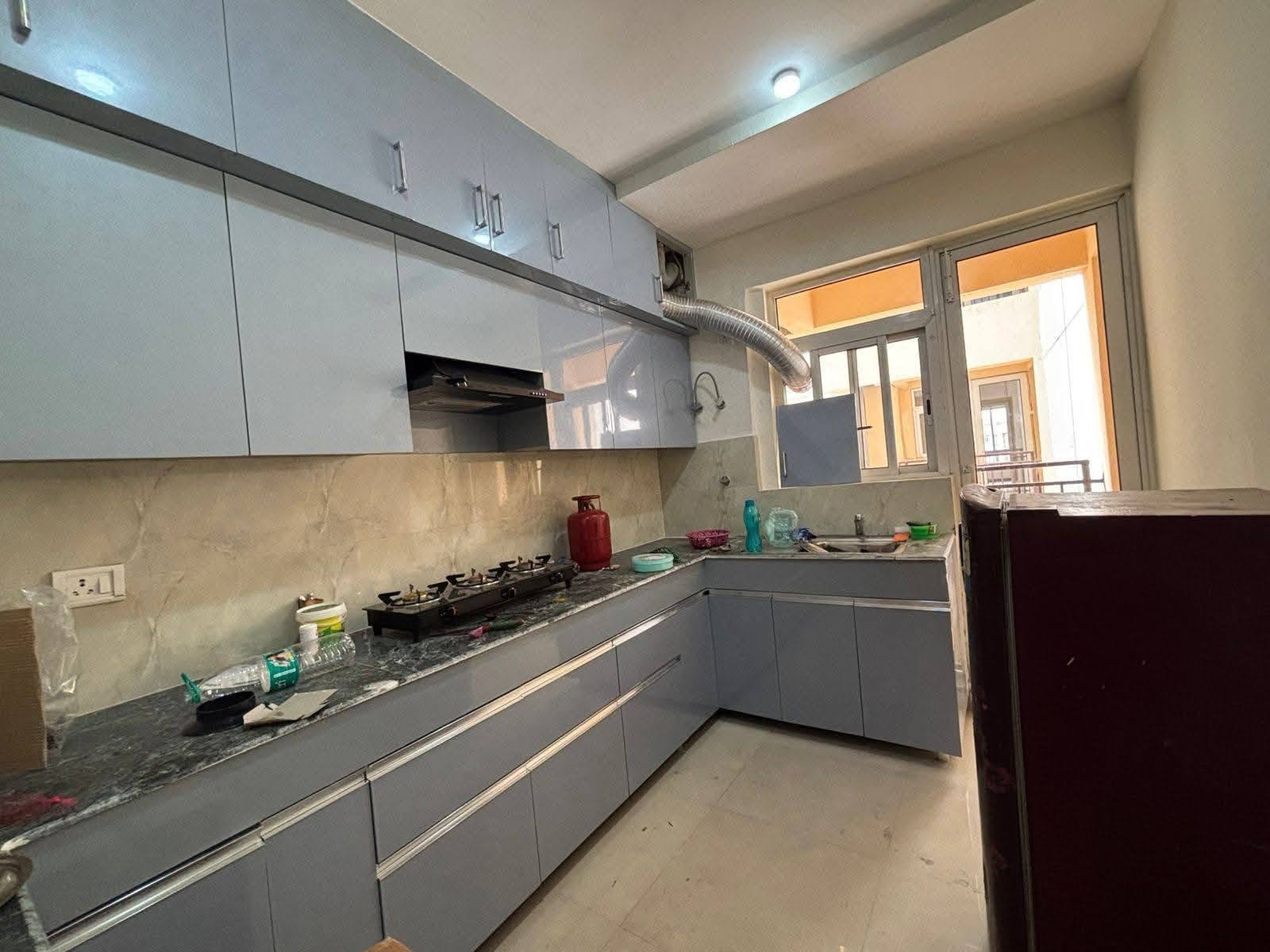 Single Room for Male in 3 BHK, Sector 134, Noida – photo 3