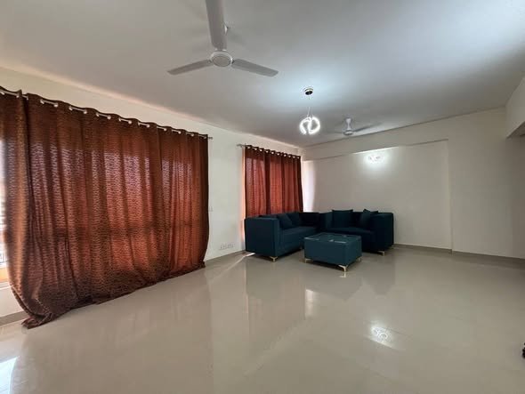 Single Room for Male in 3 BHK, Sector 134, Noida – photo 1