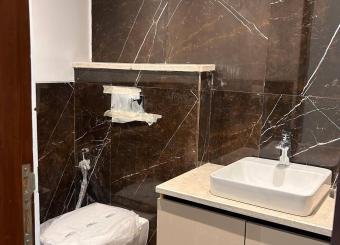 Property_C935529A9060